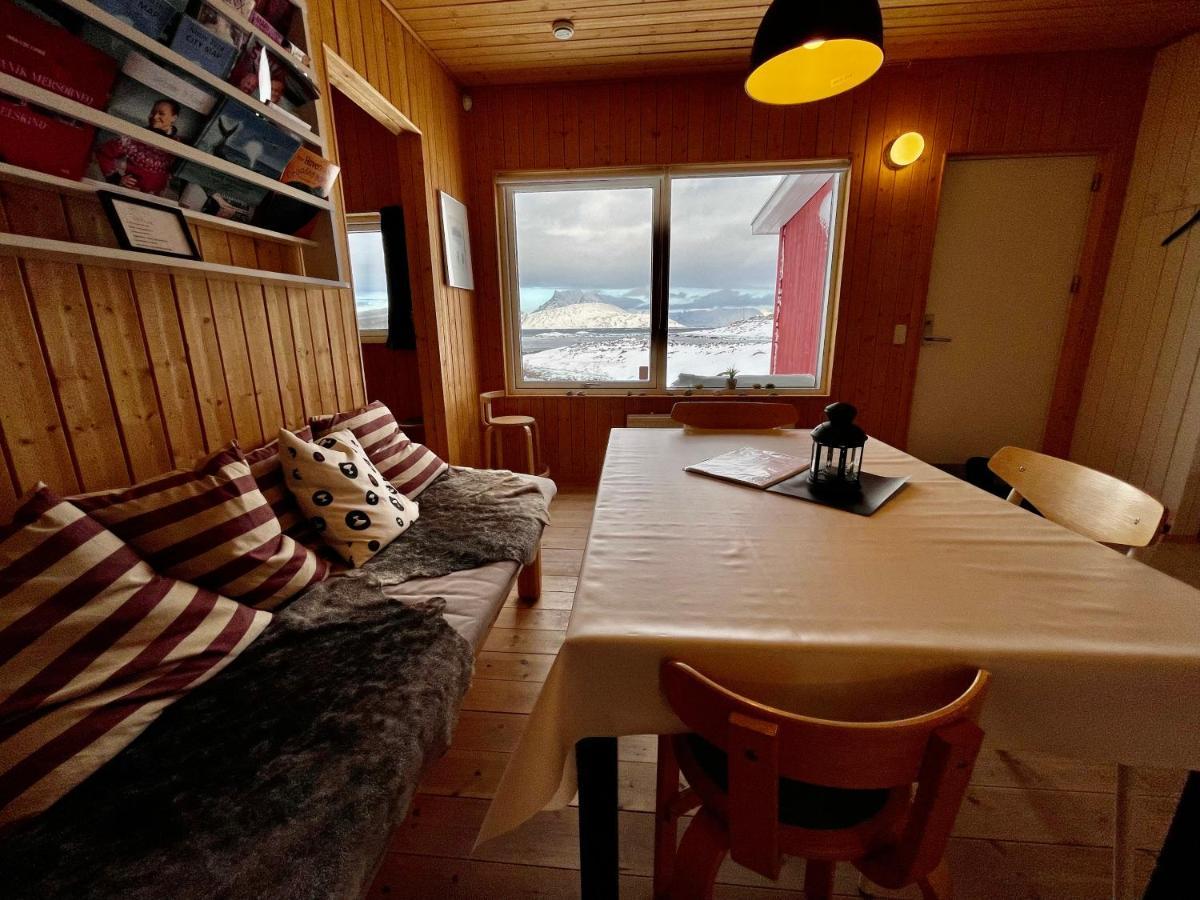 Inuk Hostels Nuuk Exteriör bild