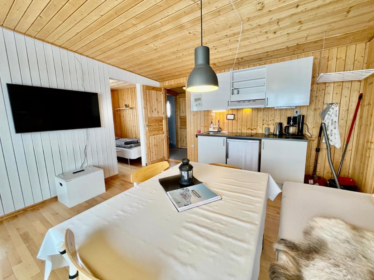 Inuk Hostels Nuuk Exteriör bild