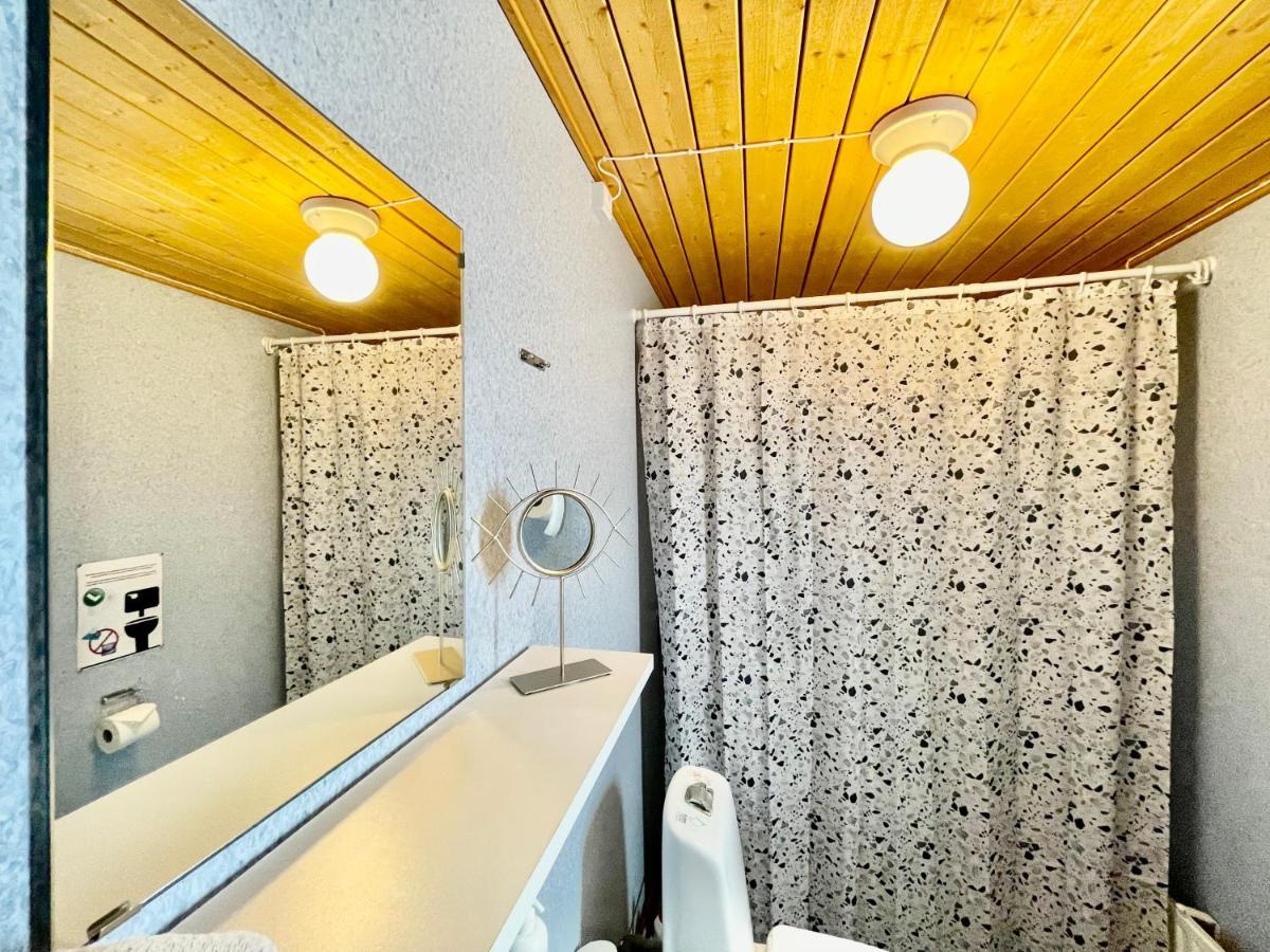 Inuk Hostels Nuuk Exteriör bild